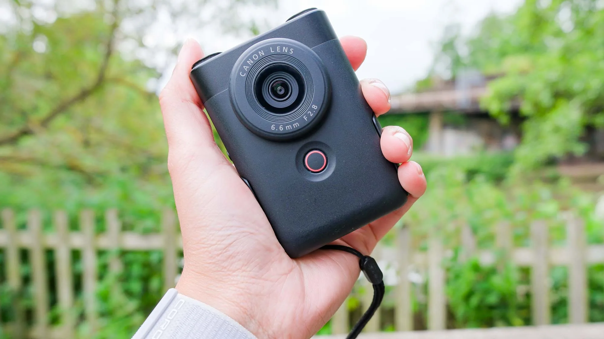 Canon PowerShot V10 Vlogging Camera image 2